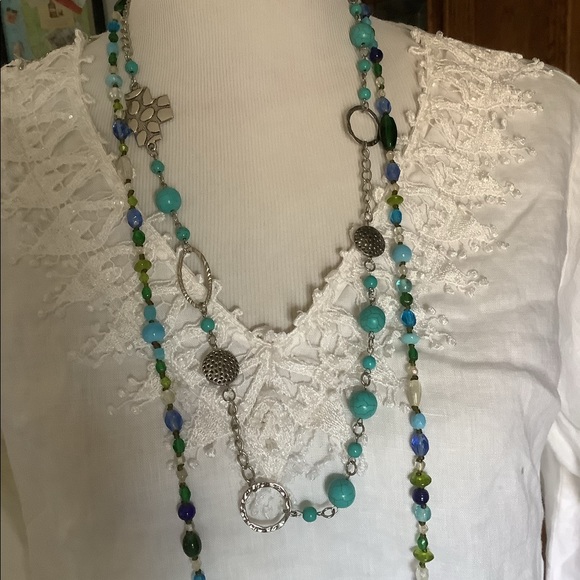 🎉$13 Tops 3/$20🎉White Beaded Lace Beach Top✨ - Picture 2 of 5